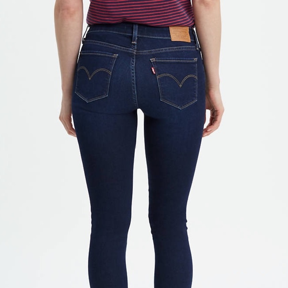 Levi’s 711 skinny ankle dark wash jeans
